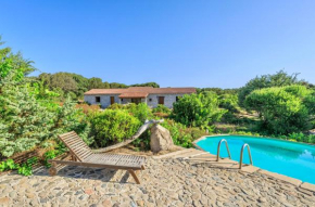 Residence surrounded by greenery with swimming pool in Badesi just 300 meters from the sea Badesi